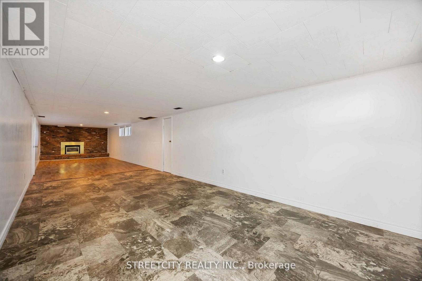 4767 St. Clair Parkway Property Photo 27