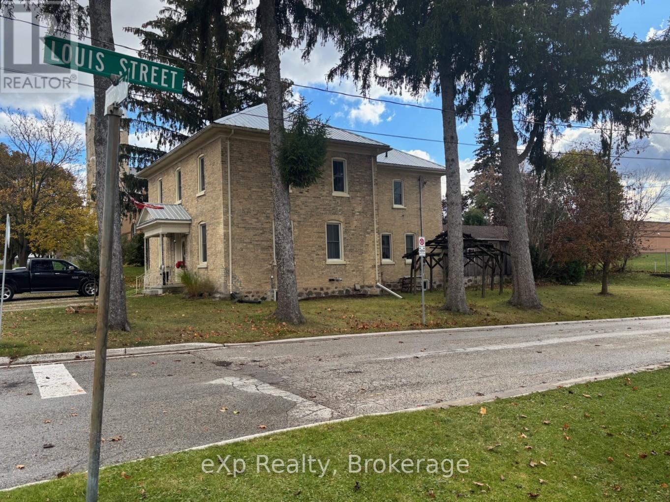 16 Peter Street Property Photo 4