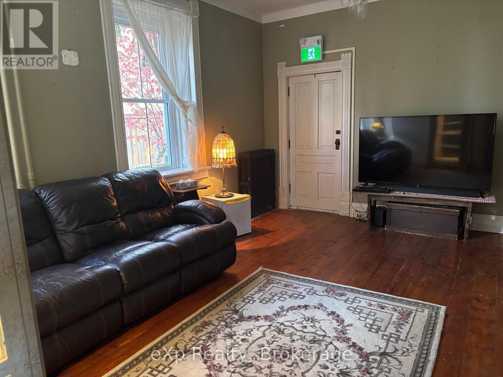 16 Peter Street Property Photo 14