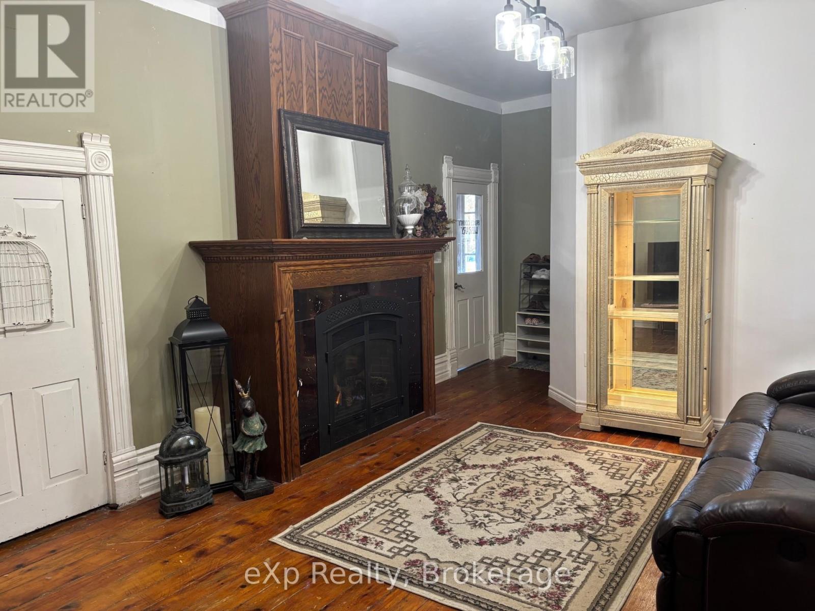 16 Peter Street Property Photo 16