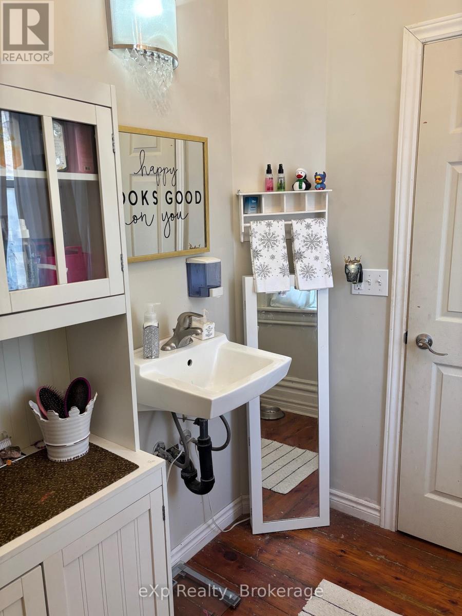 16 Peter Street Property Photo 19