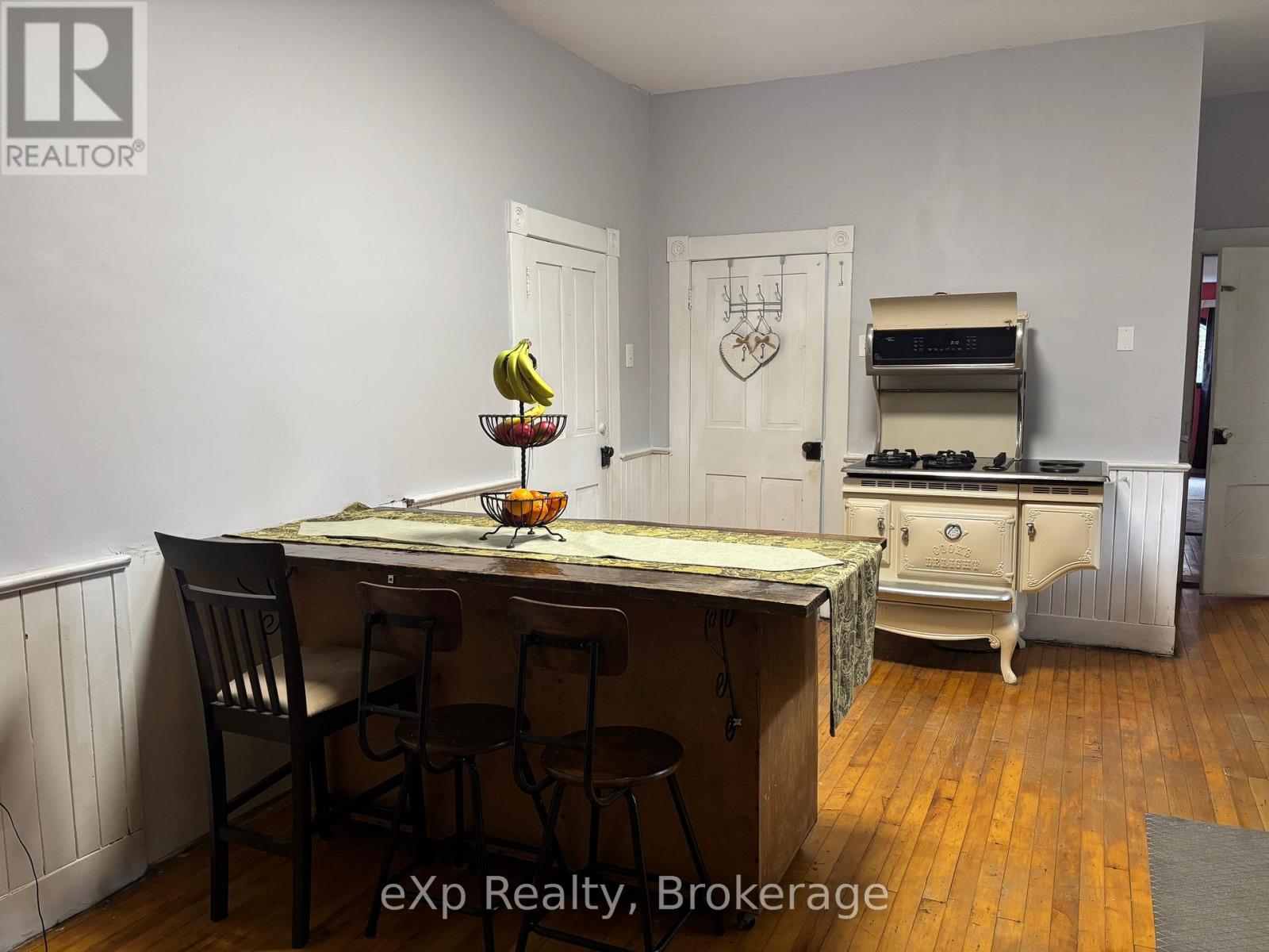 16 Peter Street Property Photo 22