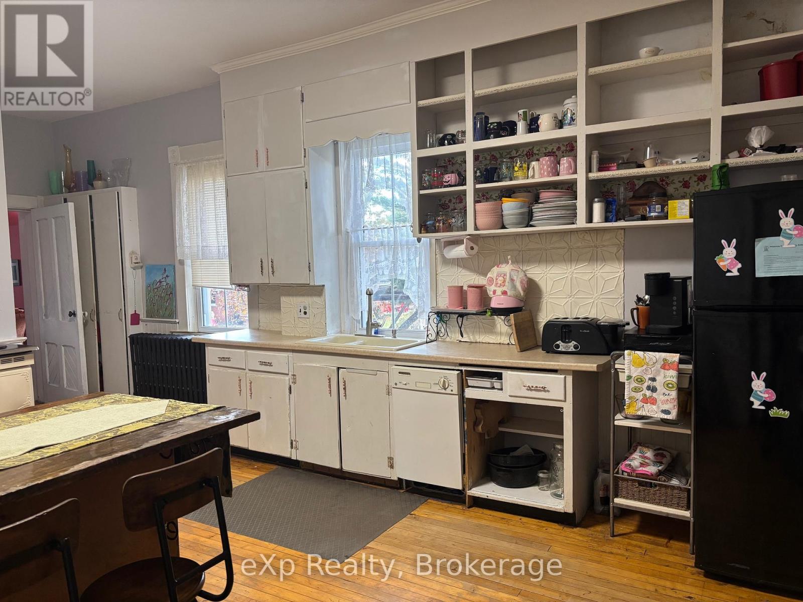 16 Peter Street Property Photo 23