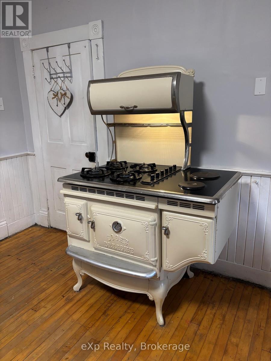 16 Peter Street Property Photo 25