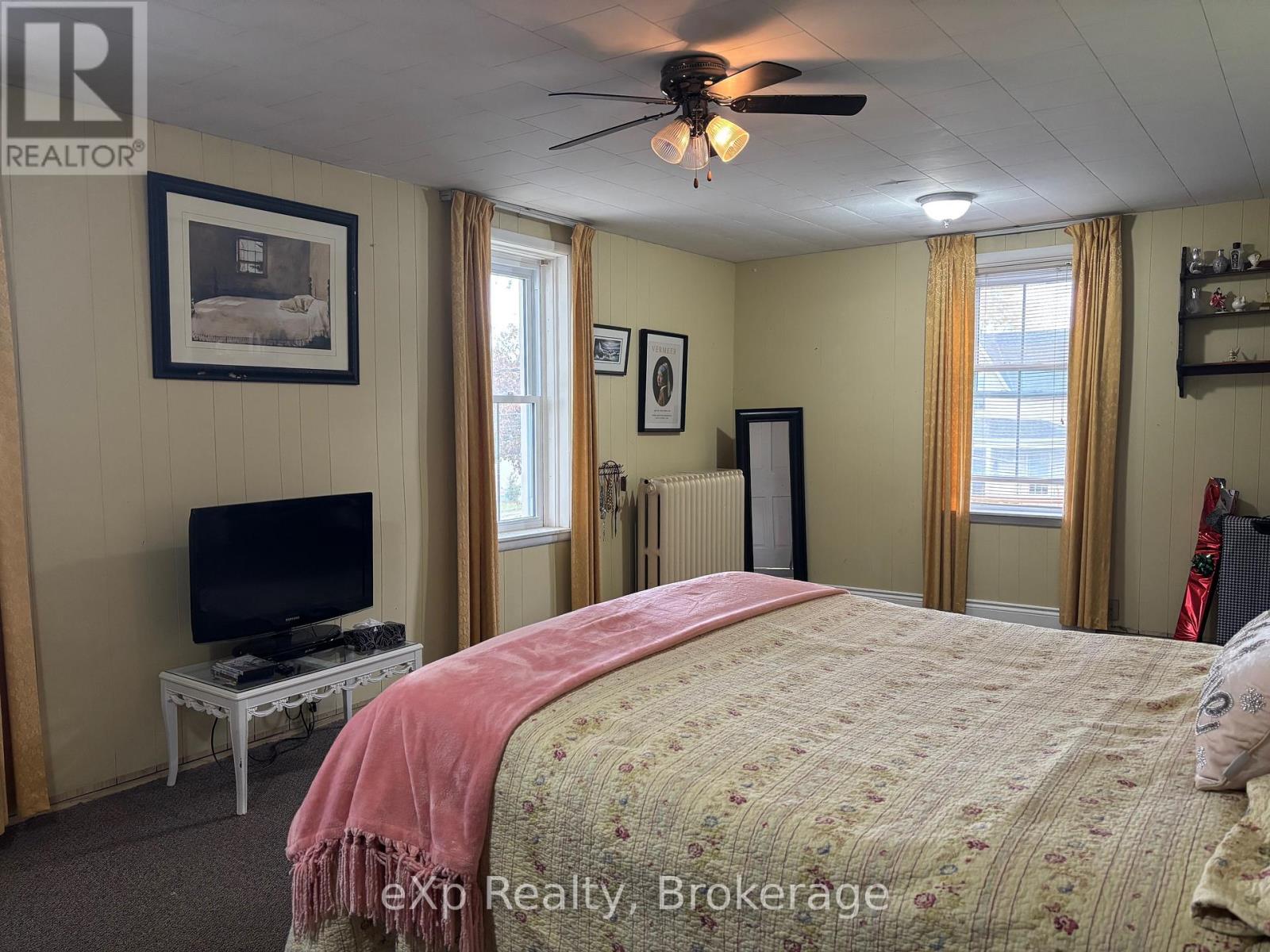 16 Peter Street Property Photo 34