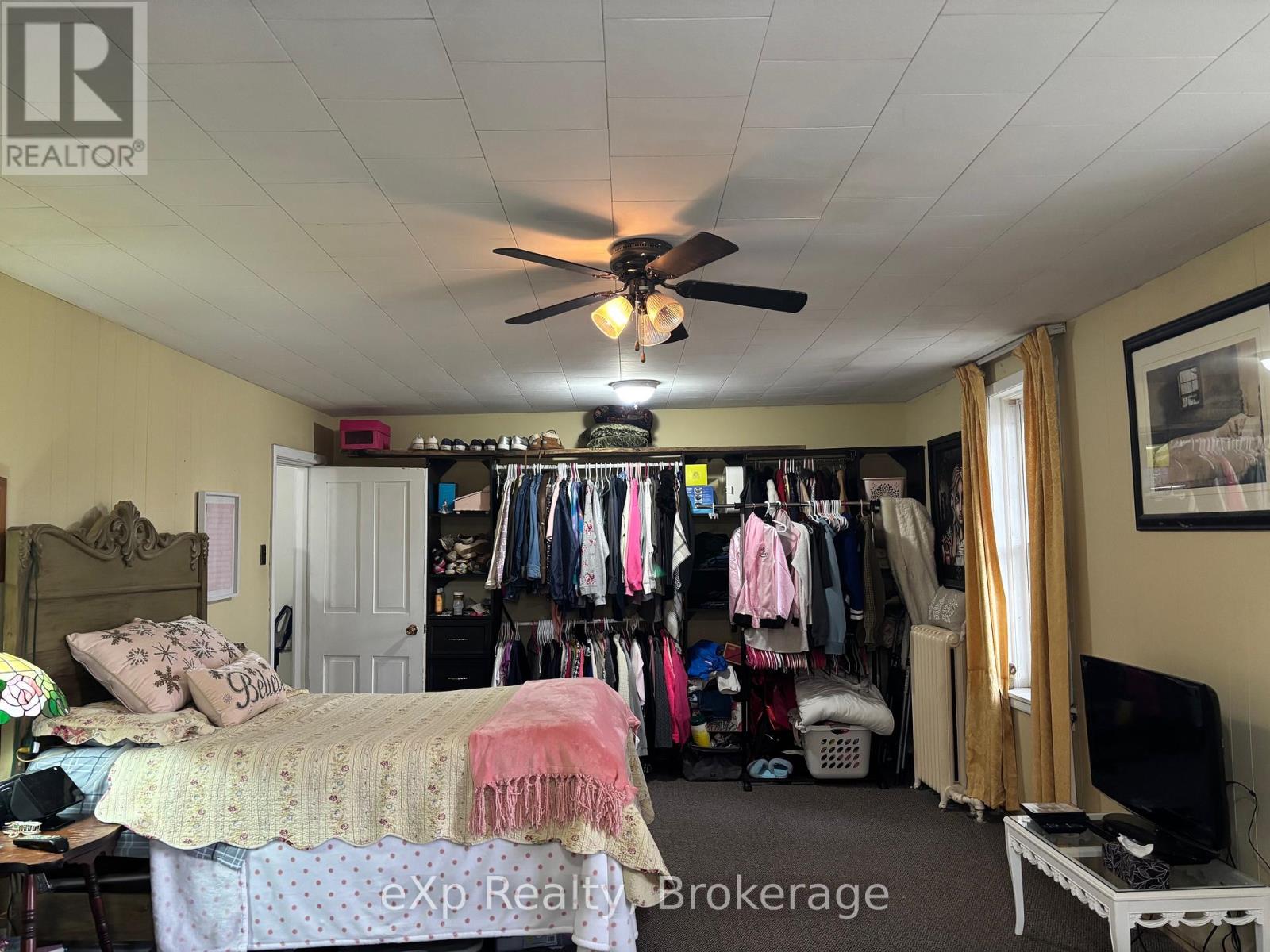 16 Peter Street Property Photo 35