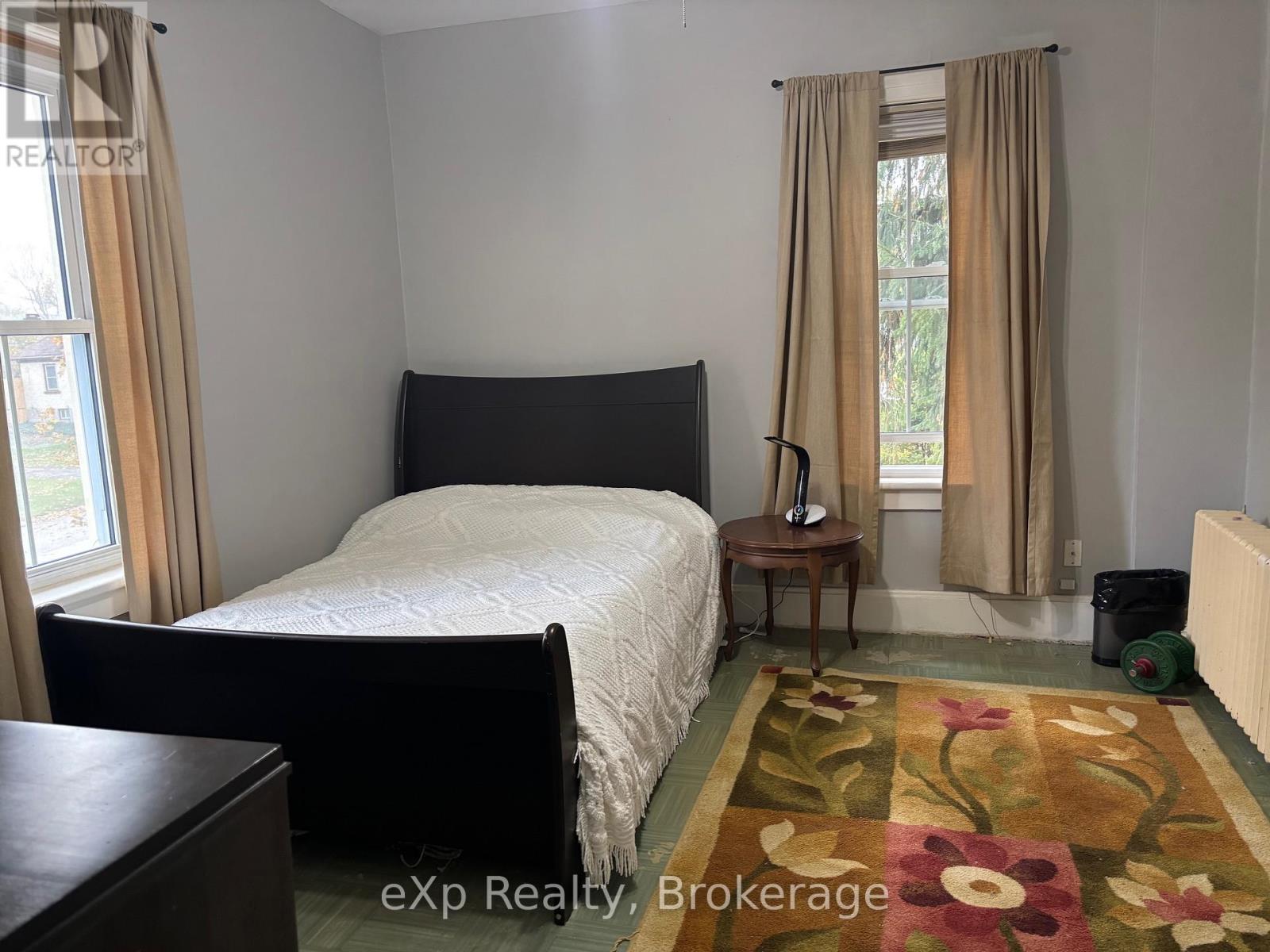 16 Peter Street Property Photo 36