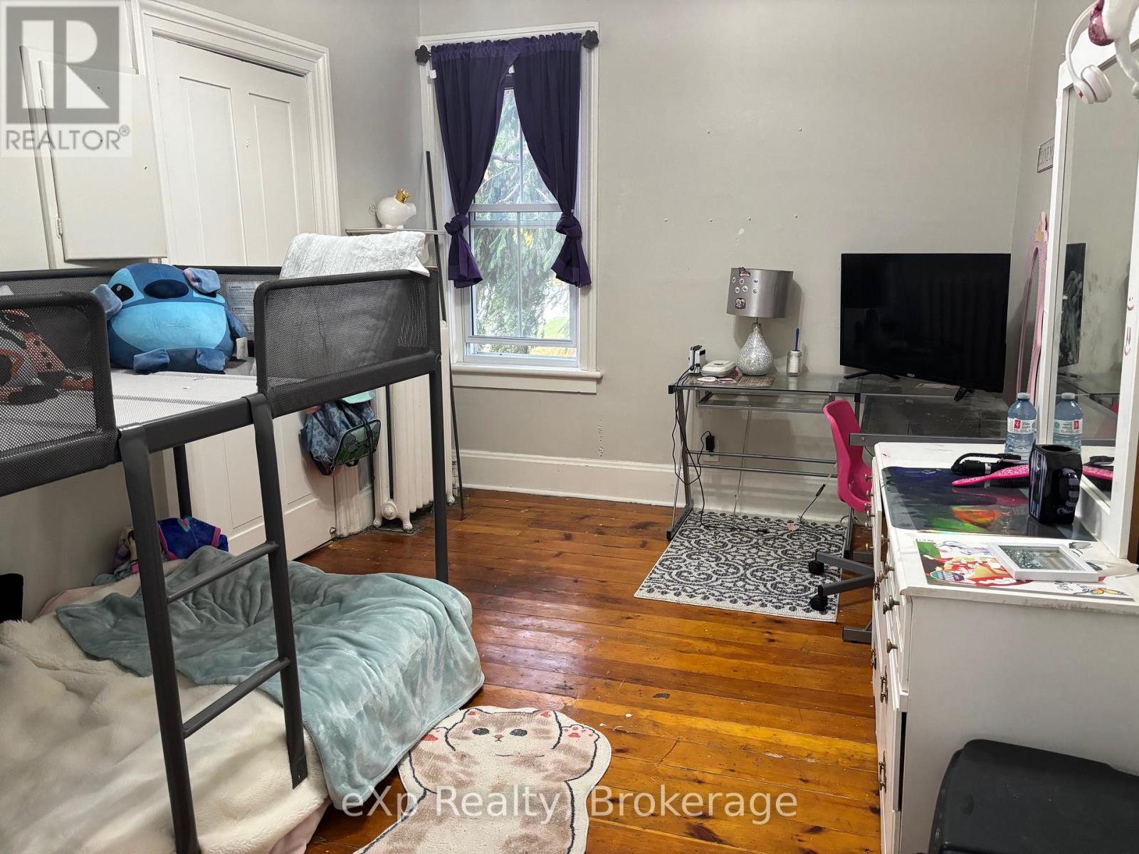 16 Peter Street Property Photo 38