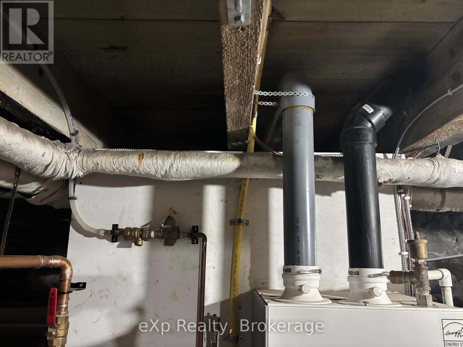 16 Peter Street Property Photo 45