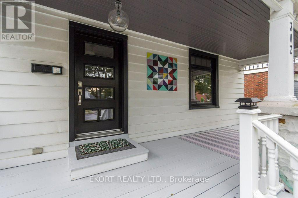 302 Bridge Street Property Photo 3