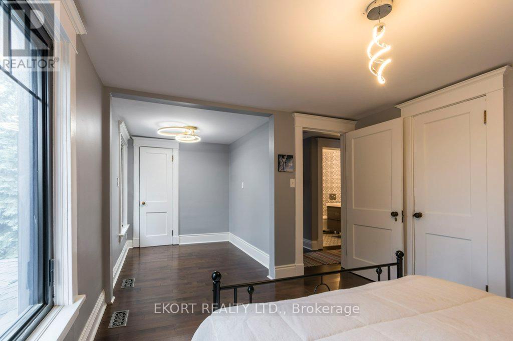 302 Bridge Street Property Photo 17