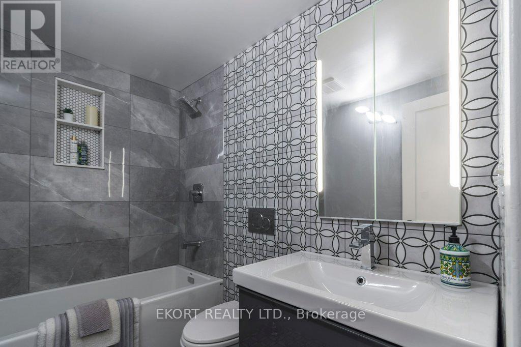 302 Bridge Street Property Photo 20