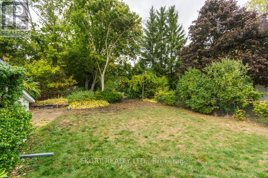 302 Bridge Street Property Photo 26