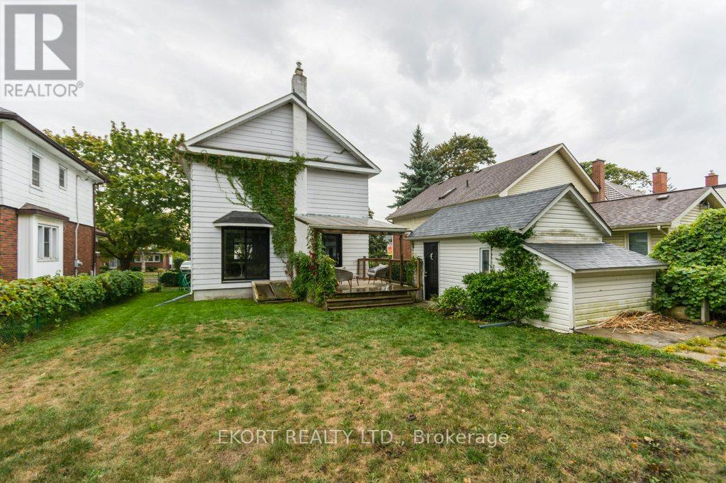 302 Bridge Street Property Photo 29