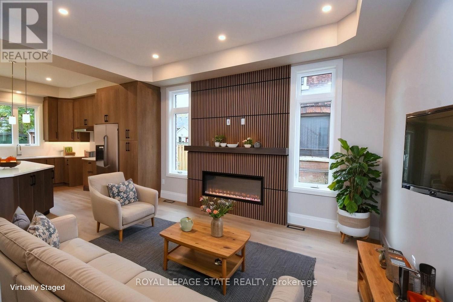 279 Hess Street Property Photo 4