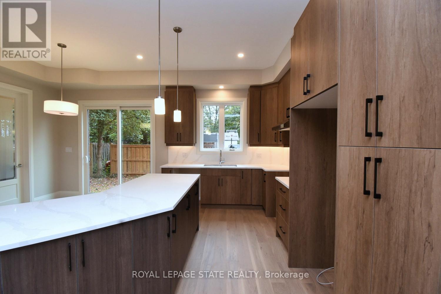 279 Hess Street Property Photo 7