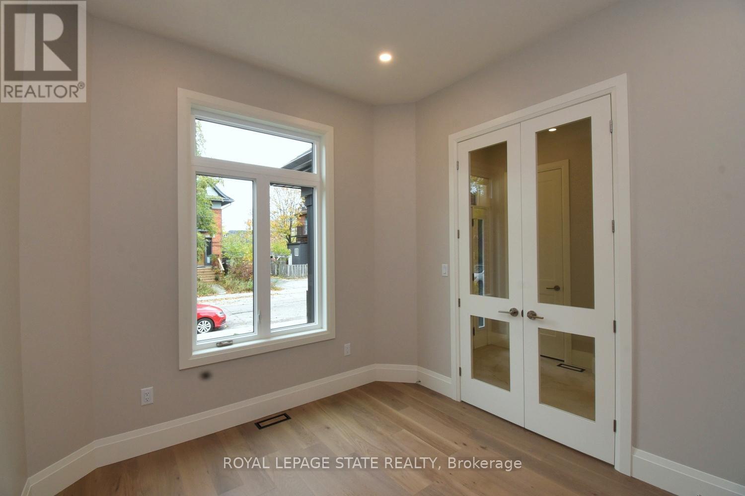 279 Hess Street Property Photo 18