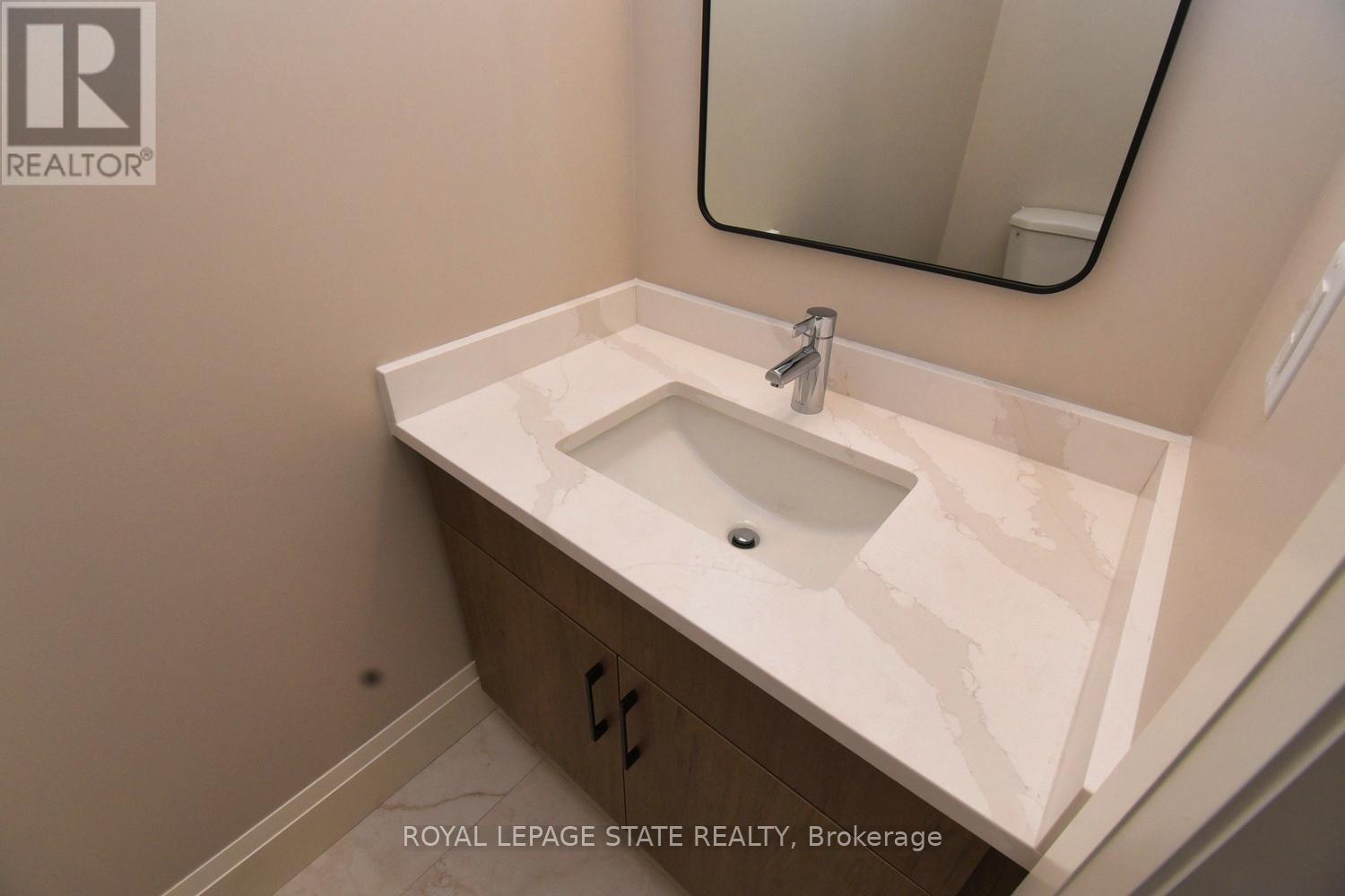 279 Hess Street Property Photo 19