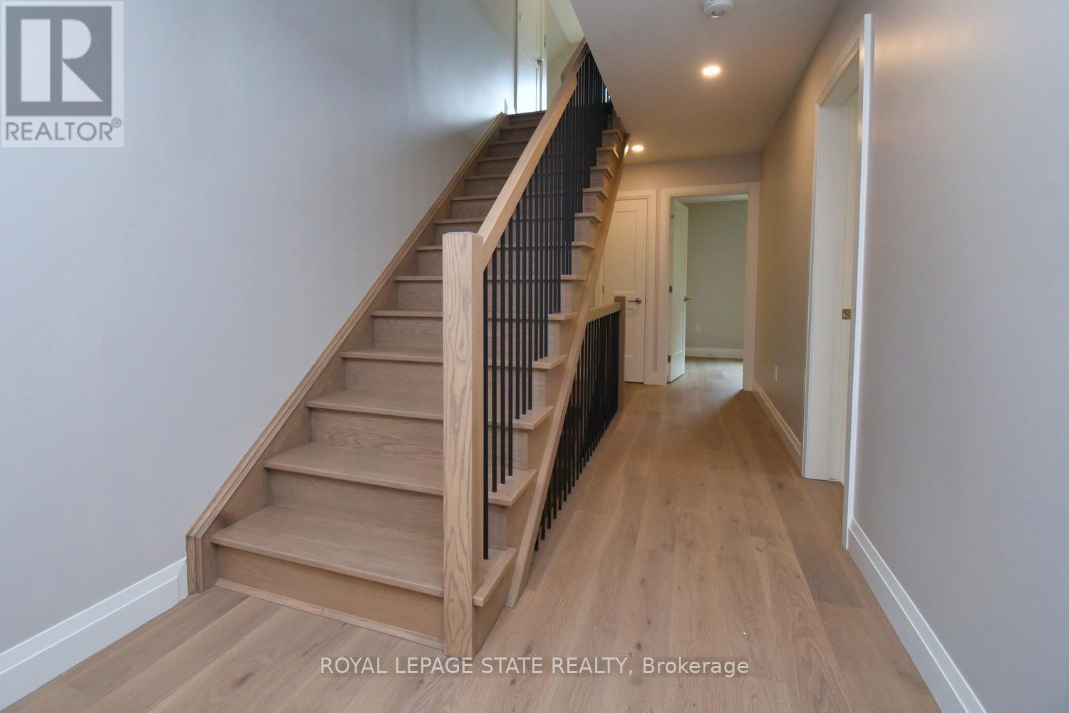 279 Hess Street Property Photo 20