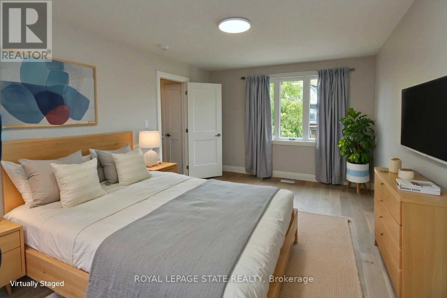 279 Hess Street Property Photo 22