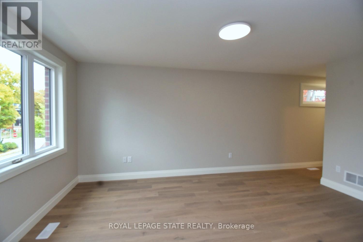 279 Hess Street Property Photo 23