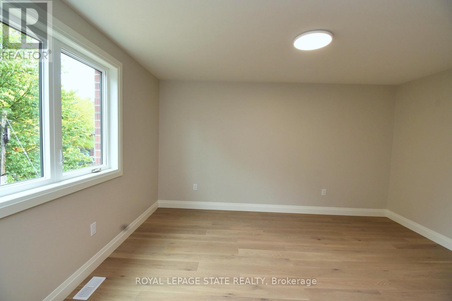 279 Hess Street Property Photo 30