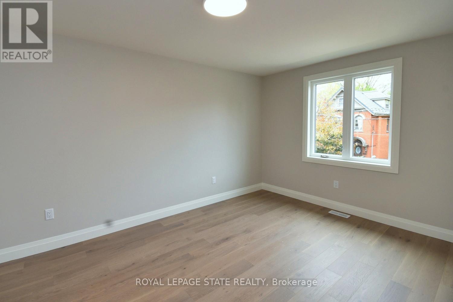 279 Hess Street Property Photo 34