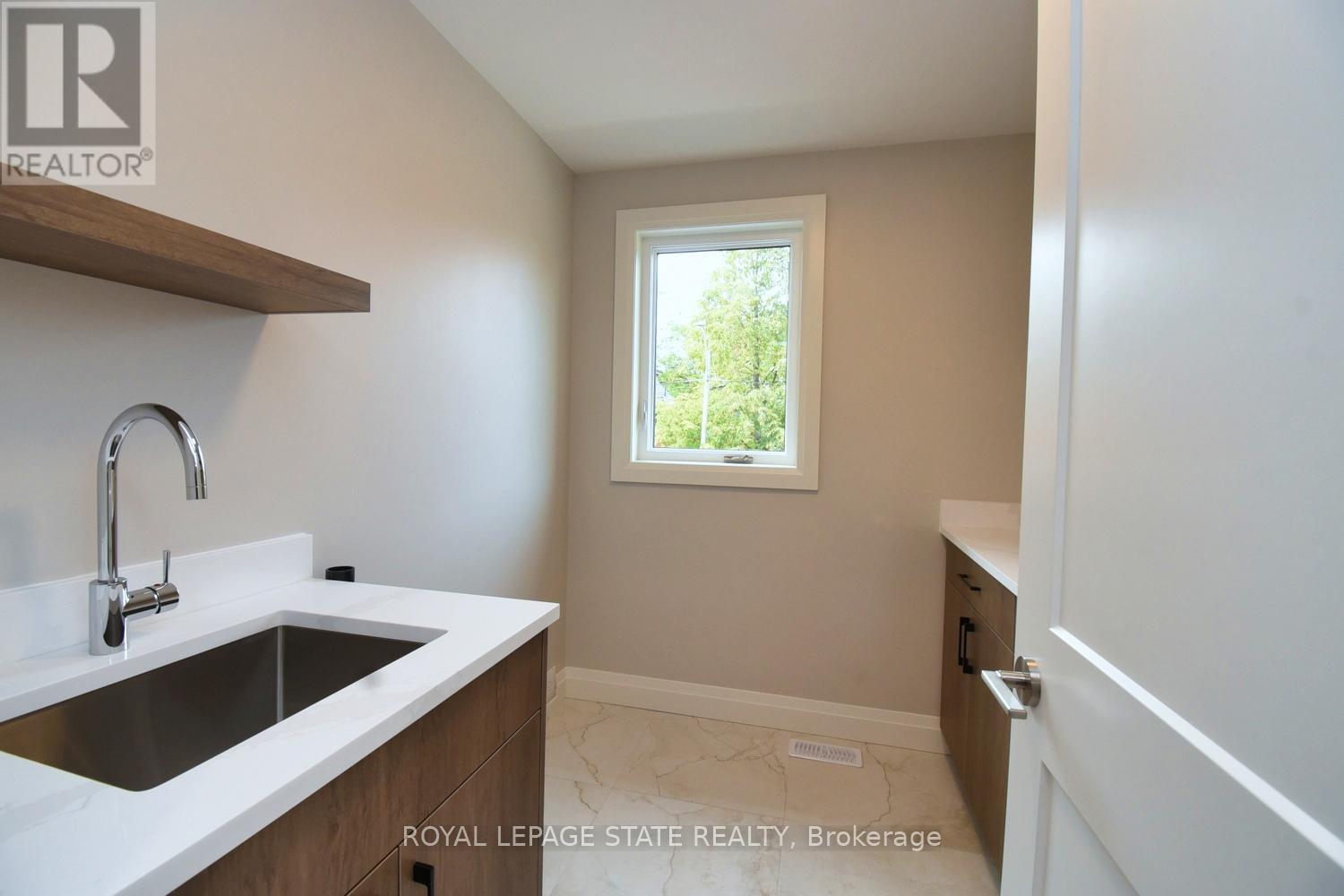 279 Hess Street Property Photo 37