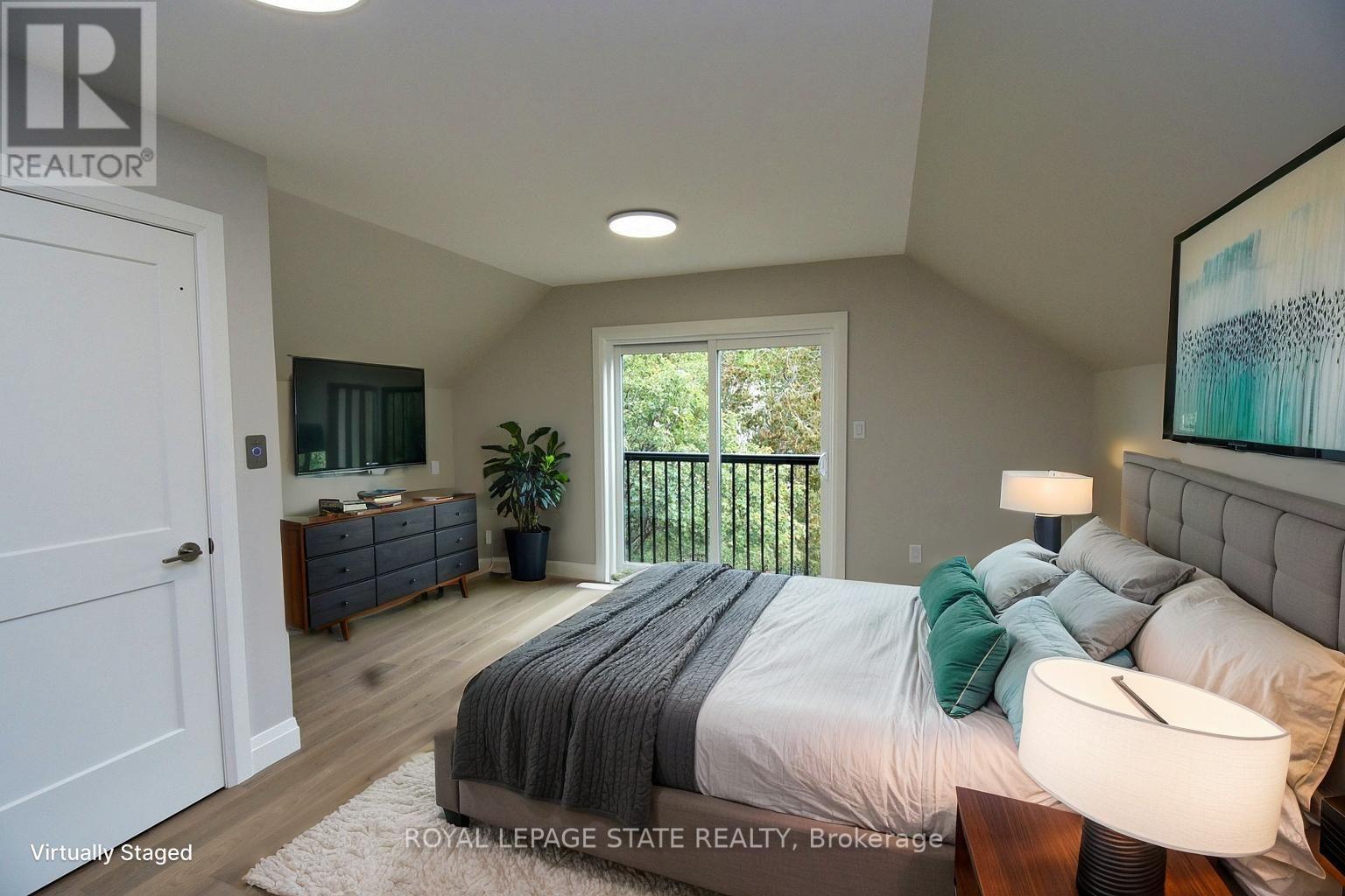 279 Hess Street Property Photo 45