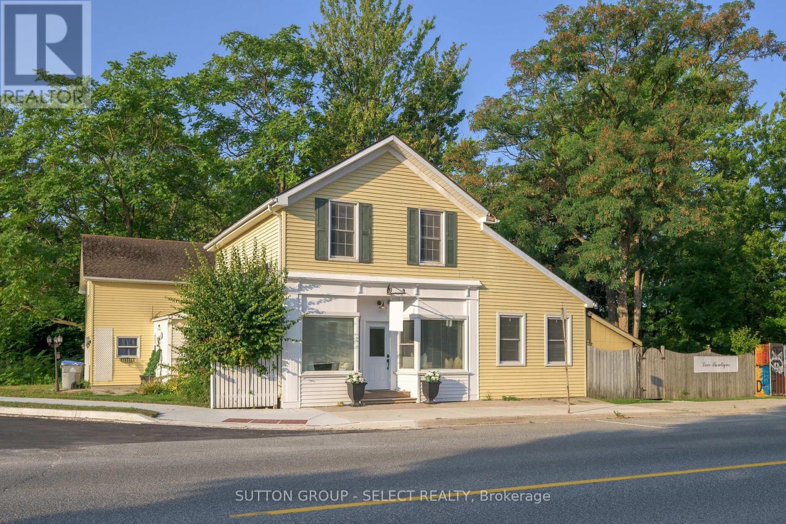 213 Main Street Property Photo 1