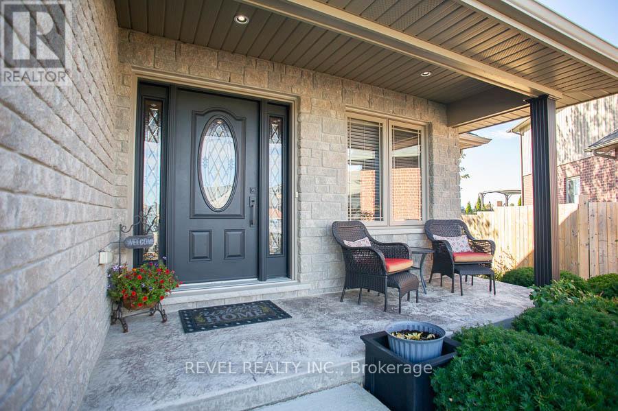 9 Davey Court Property Photo 3