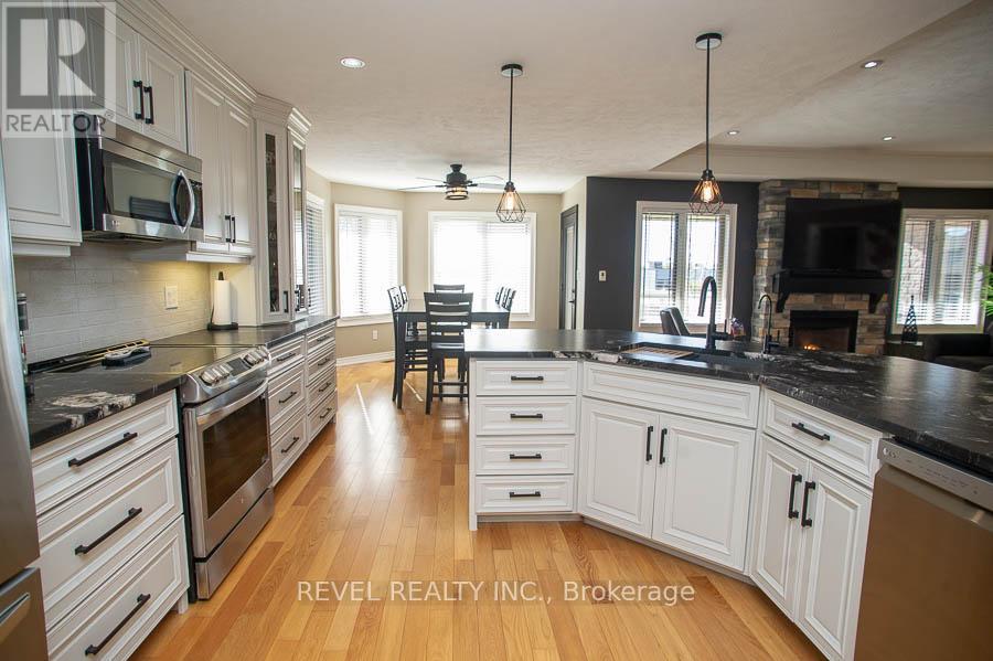 9 Davey Court Property Photo 13