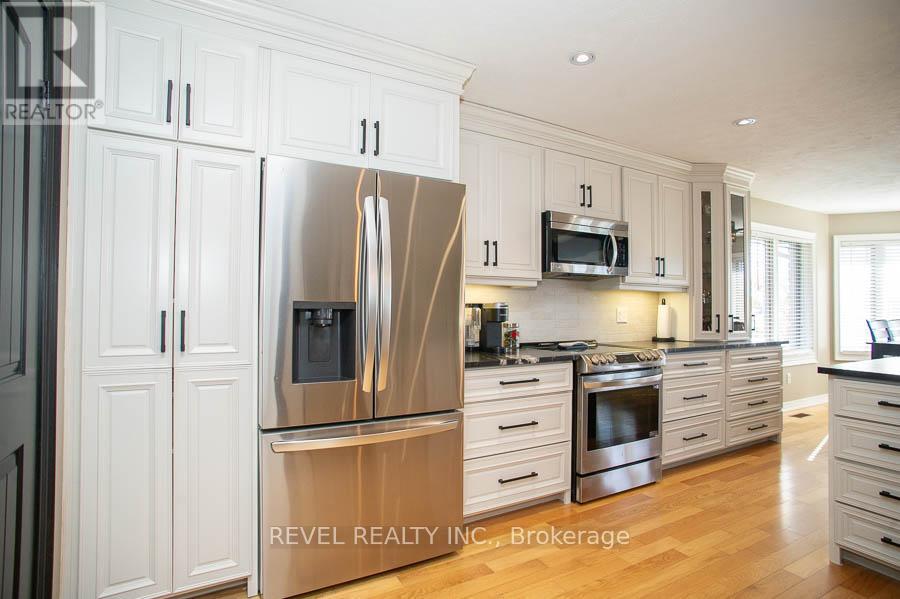 9 Davey Court Property Photo 14