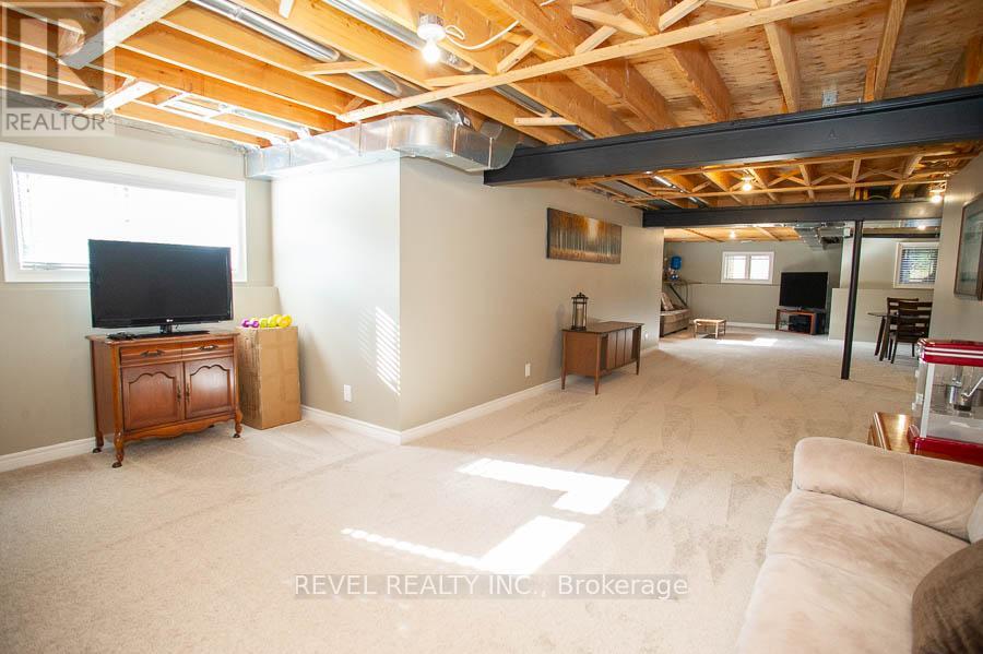 9 Davey Court Property Photo 28