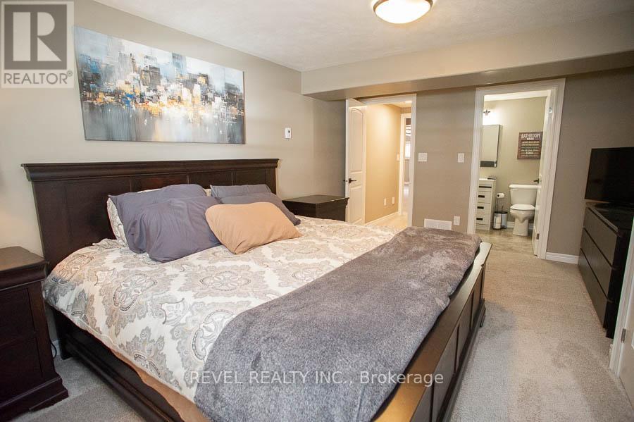 9 Davey Court Property Photo 30