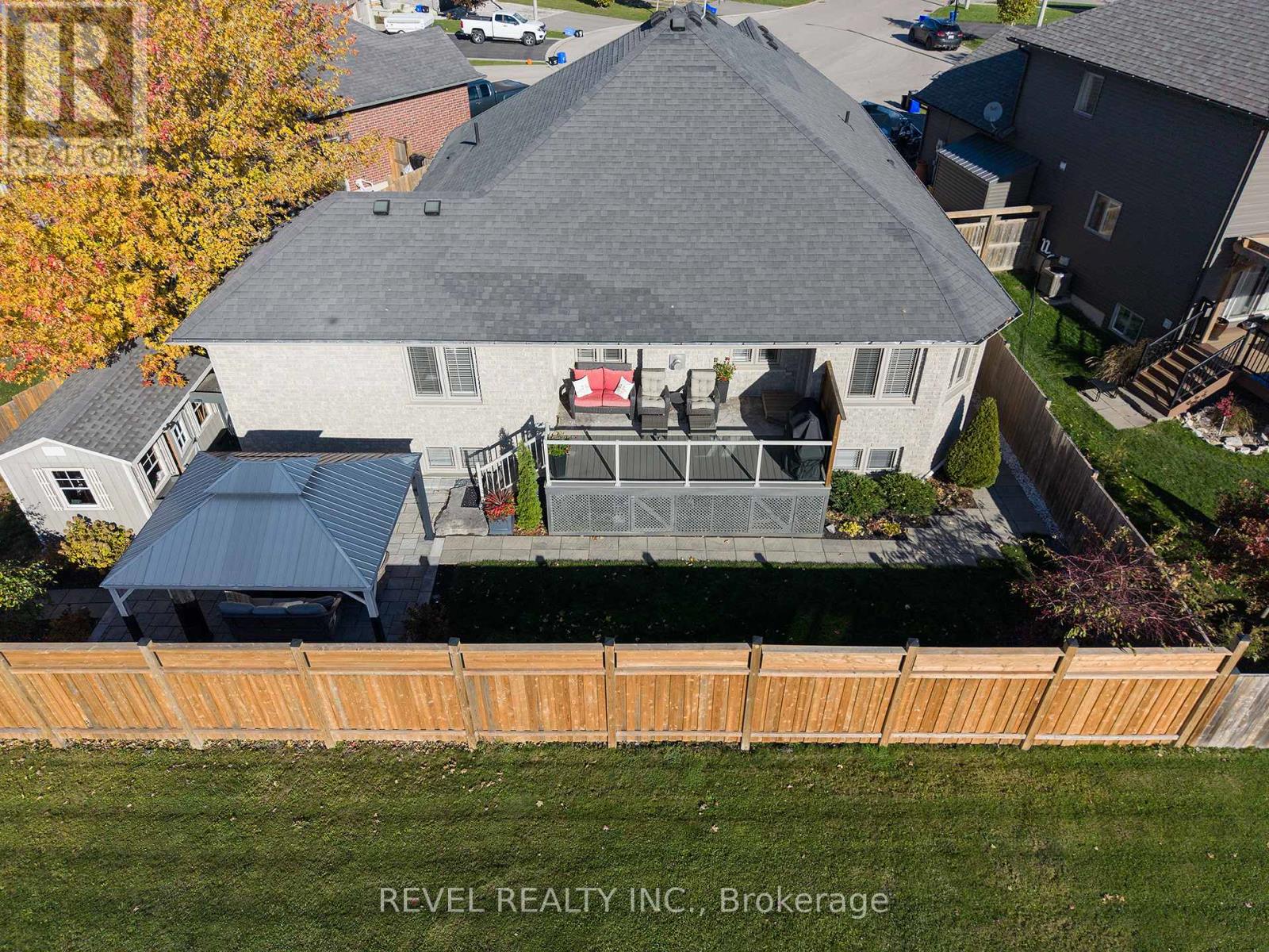 9 Davey Court Property Photo 42