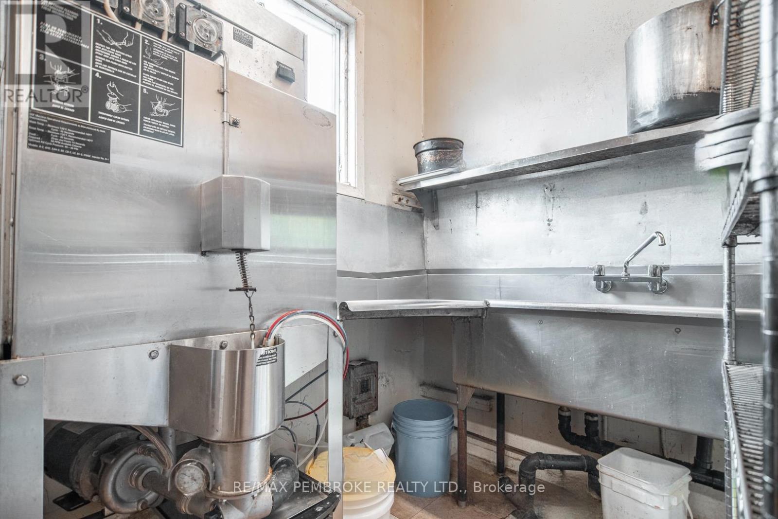 119 Pembroke Street W Property Photo 10