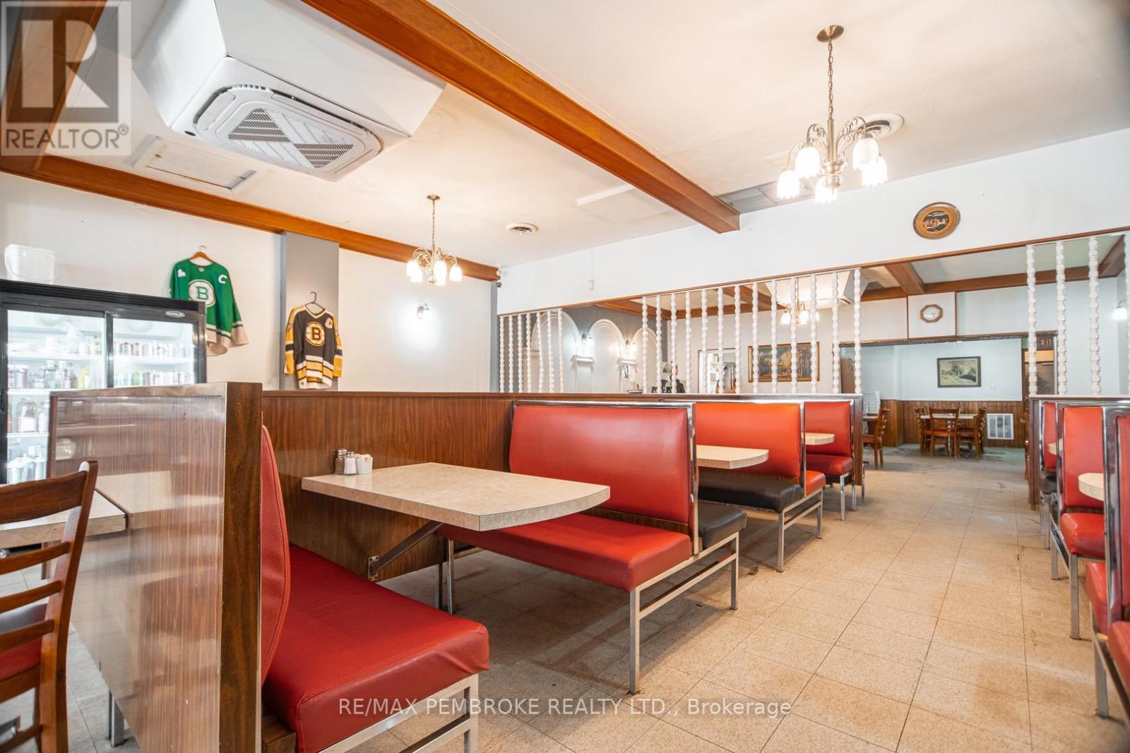 119 Pembroke Street W Property Photo 16