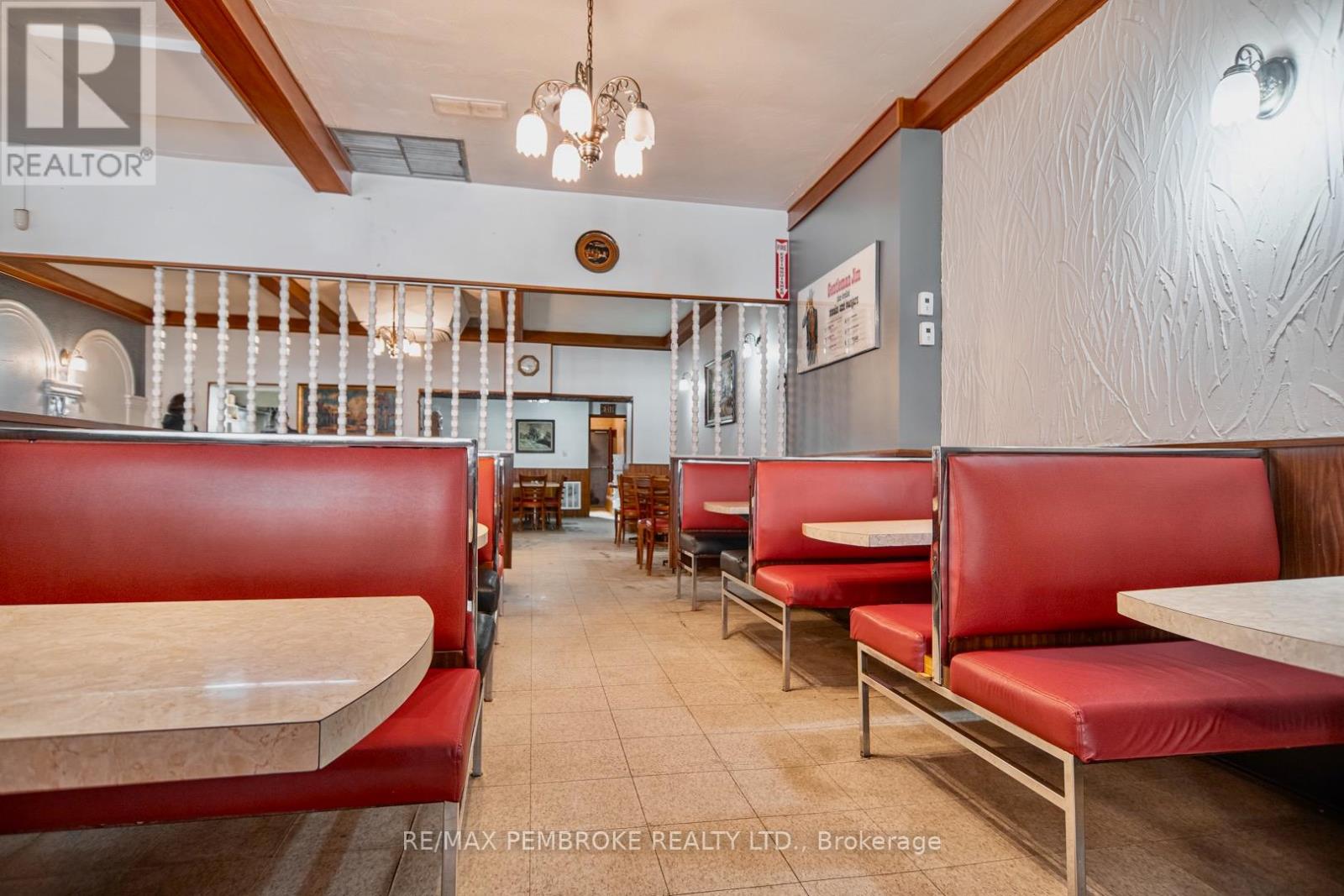 119 Pembroke Street W Property Photo 17