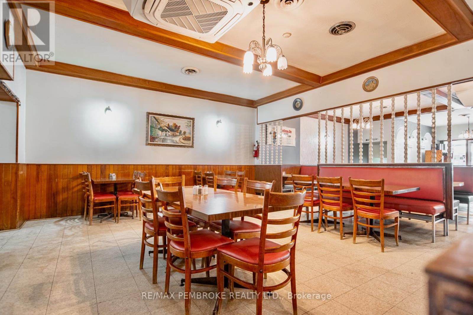 119 Pembroke Street W Property Photo 19
