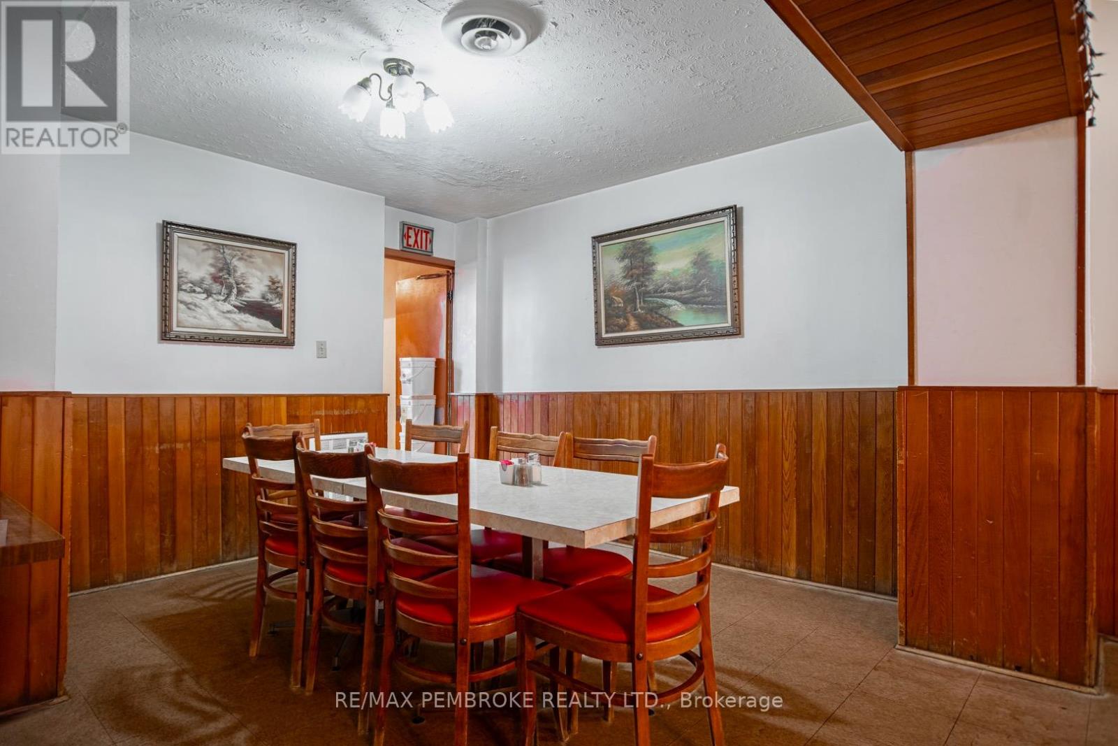 119 Pembroke Street W Property Photo 21