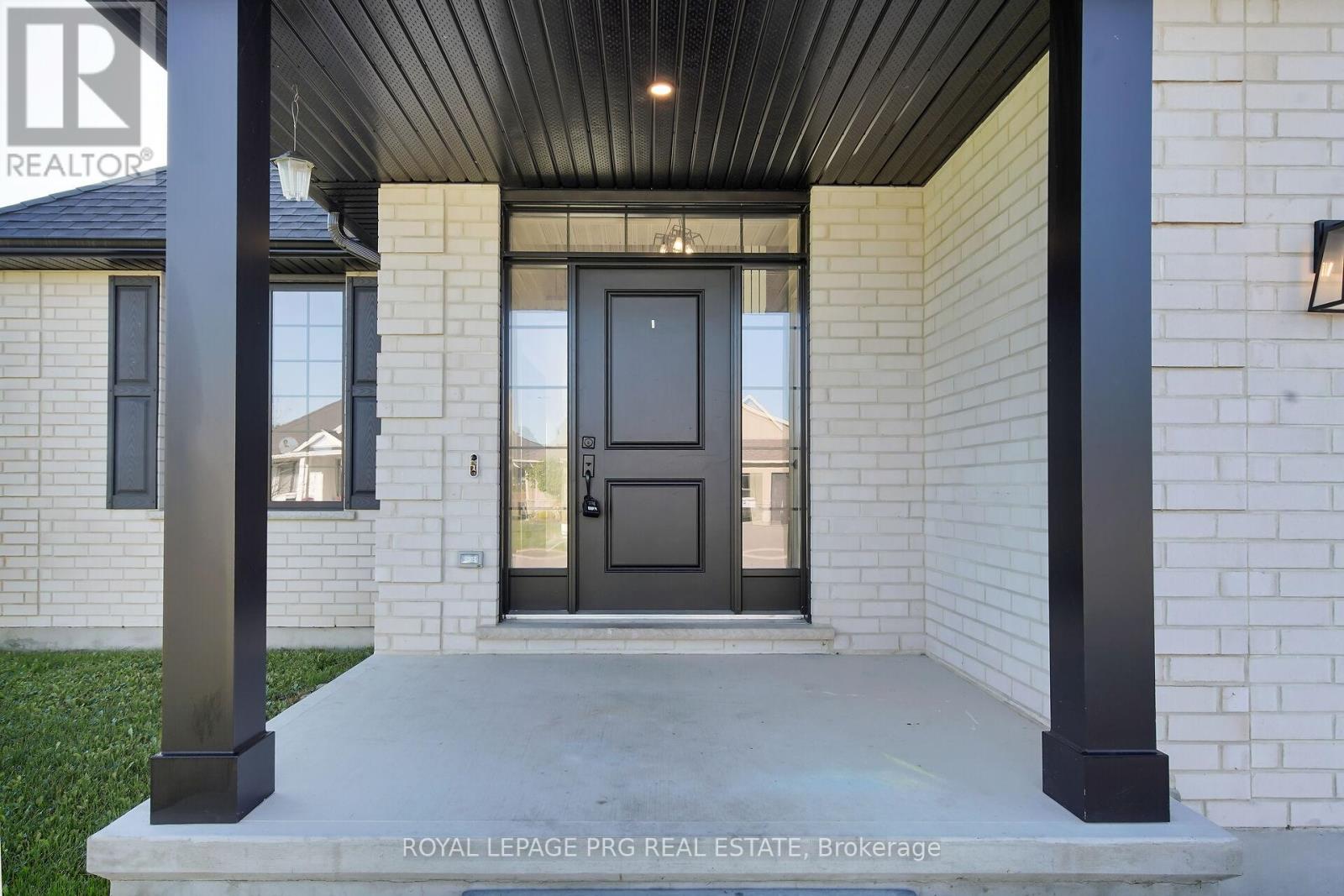 649 Tull Street Property Photo 6