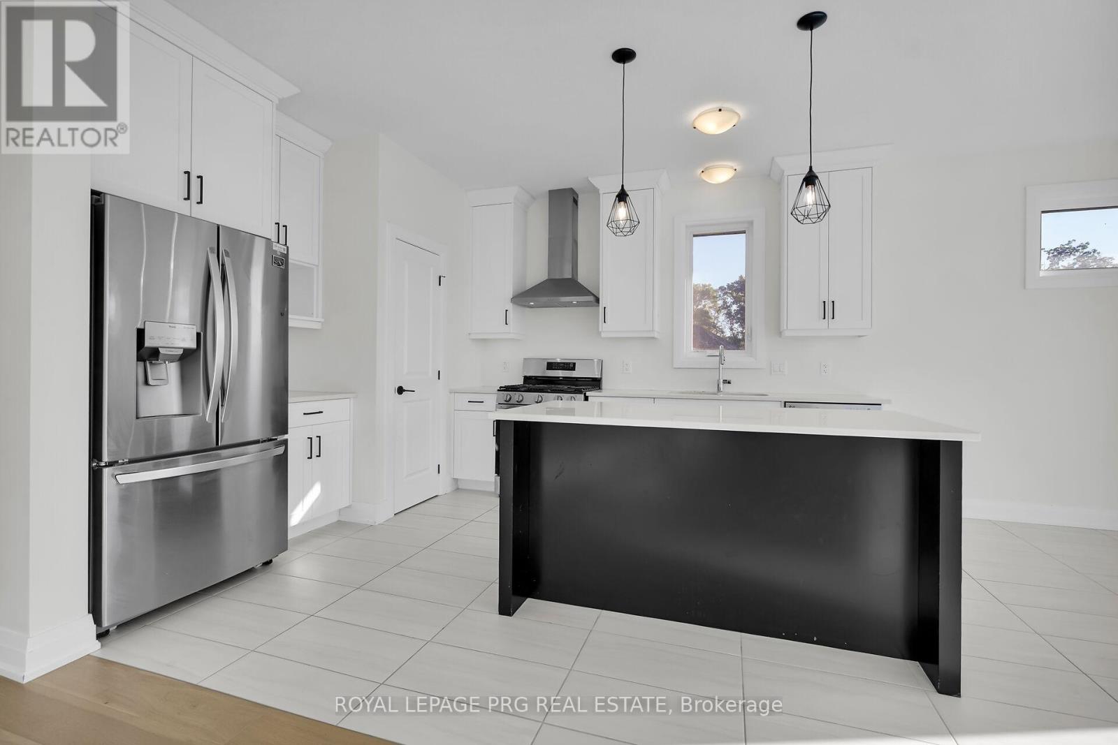 649 Tull Street Property Photo 9