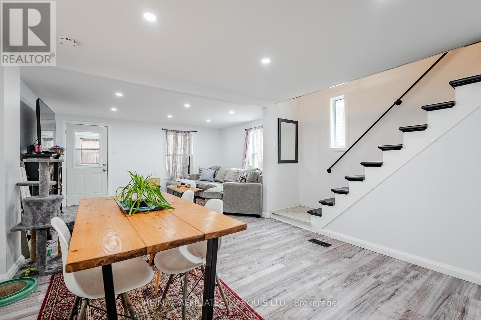 140 Adolphus Street Property Photo 11