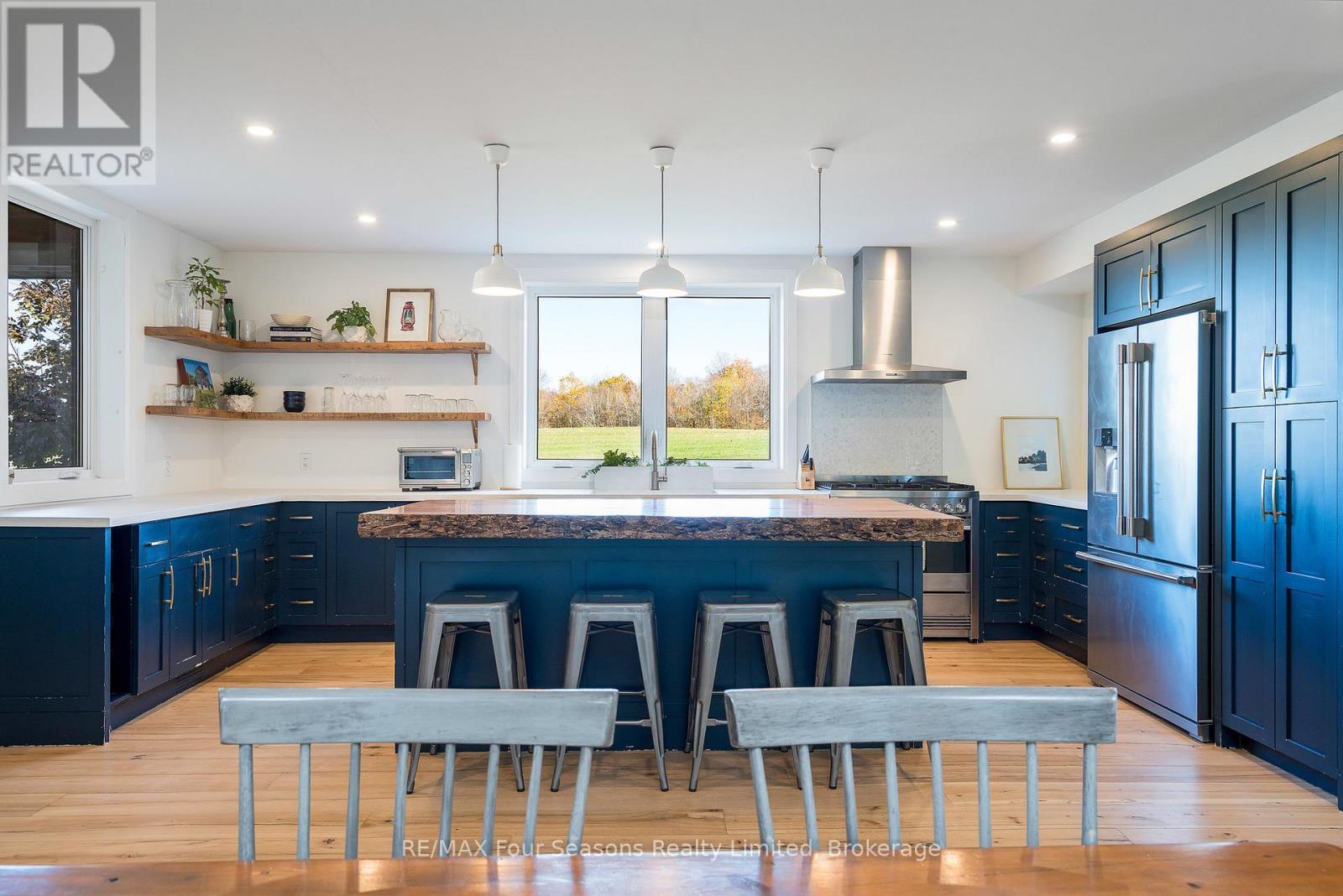 627174 119 Grey Road Property Photo 6