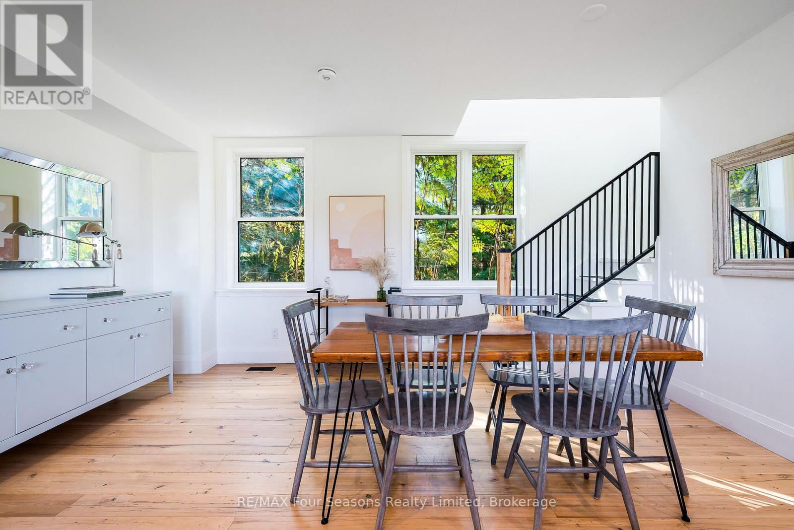 627174 119 Grey Road Property Photo 8