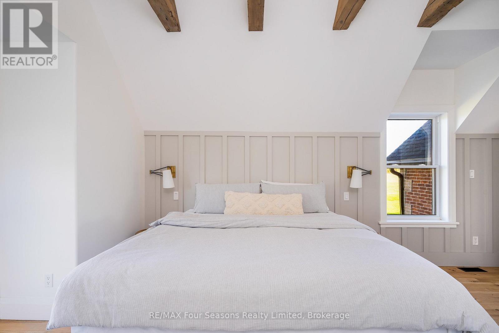 627174 119 Grey Road Property Photo 14