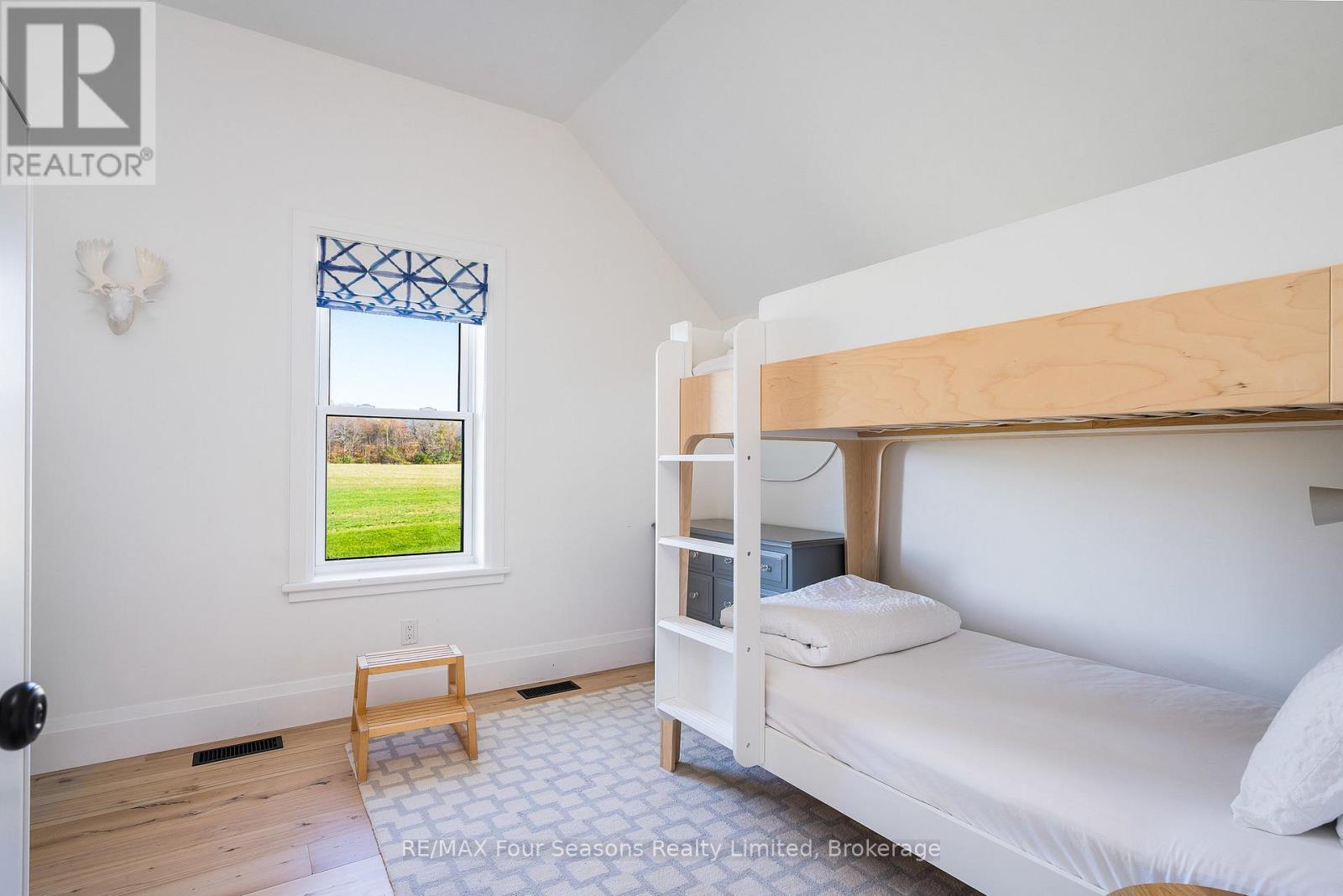 627174 119 Grey Road Property Photo 16