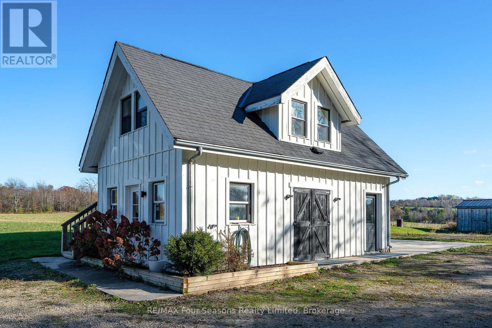 627174 119 Grey Road Property Photo 26