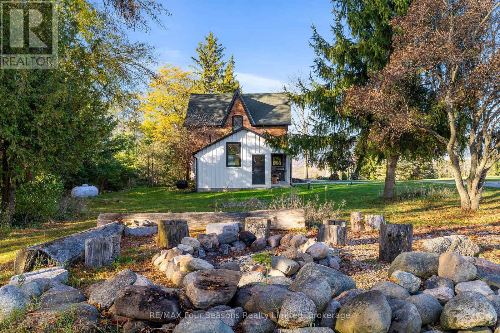 627174 119 Grey Road Property Photo 36